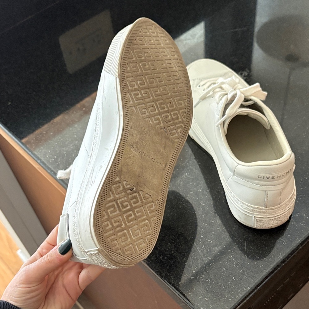 Givenchy Sneakers - Picture 9 of 16
